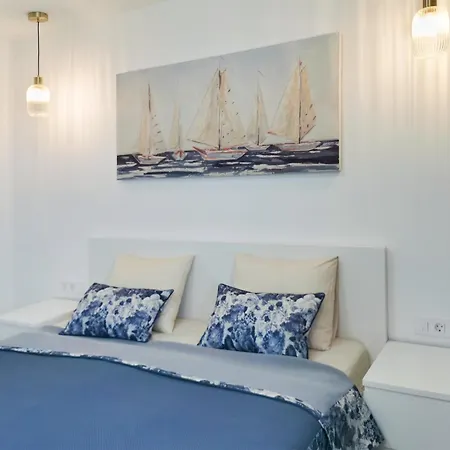 Royal Panorama Penthouse アパート アロナ