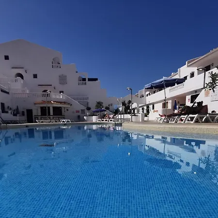 Royal Panorama Penthouse アパート アロナ